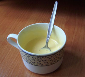 A cup of kogel-mogel