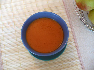 Bowl of pomidorowa.